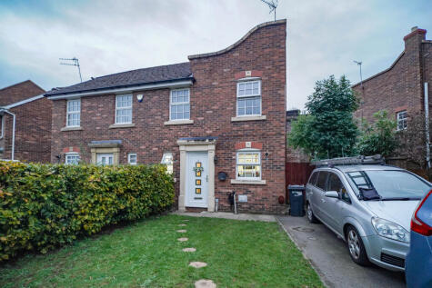 Yarwood Close, Northwich, CW8