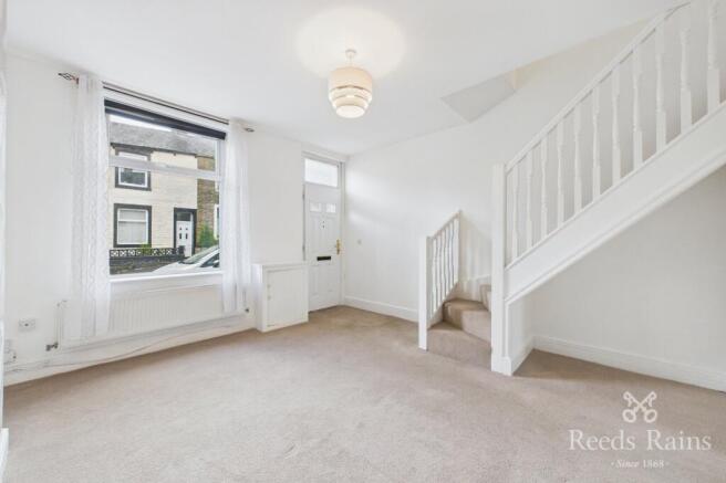 2 bed Terraced to rent Image 6