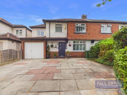 Falmouth Avenue, Flixton, Trafford, M41 8UP