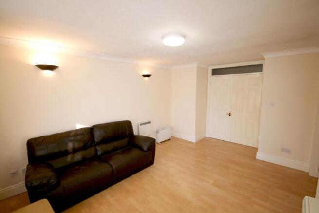 Living Room/Dining Area