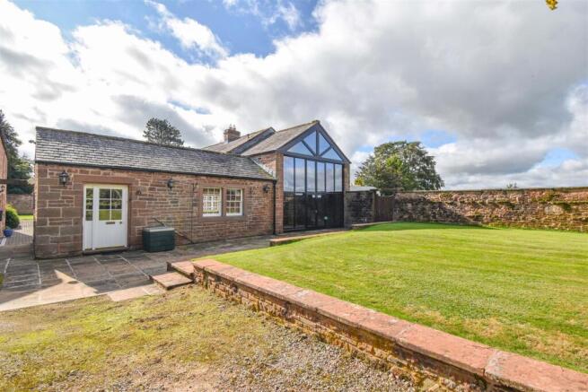 Coach House B.jpg