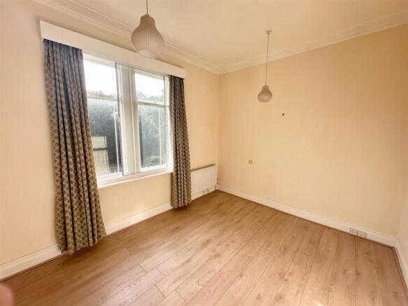 7 bed Semi-Detached for sale Image 12