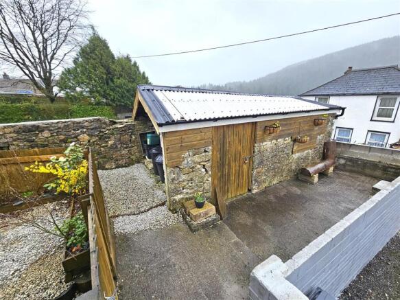 Outbuilding.jpg