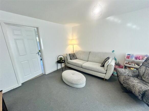 Flockton Gardens, Coventry, CV6 photo 4