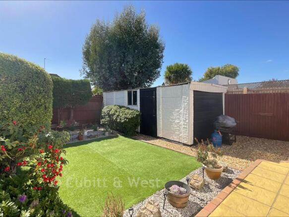 Garden 4*