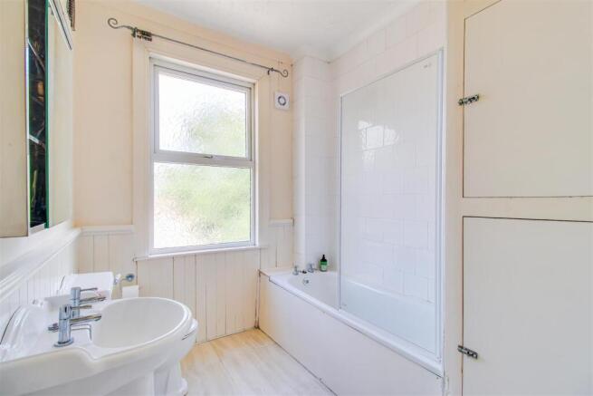 3 bed Terraced for sale Image 6