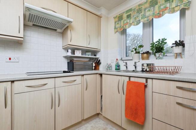1 bed Retirement Property for sale Image 6