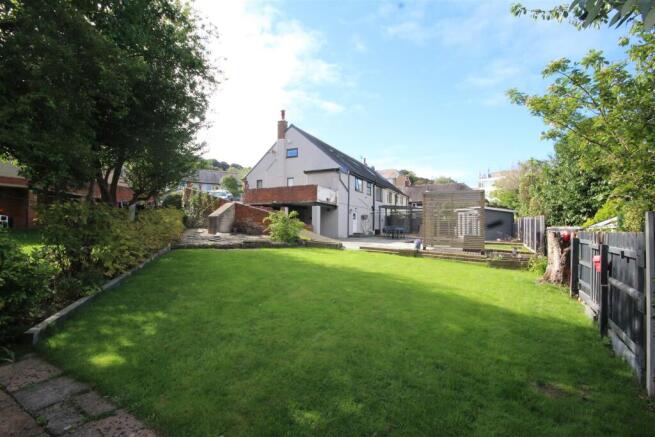 Gregory Crescent, Colwyn Bay photo 4