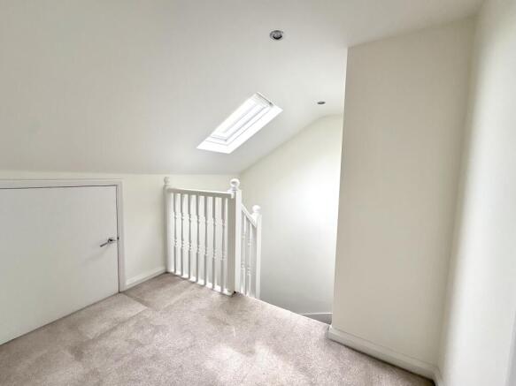 5 bed House to rent Image 9