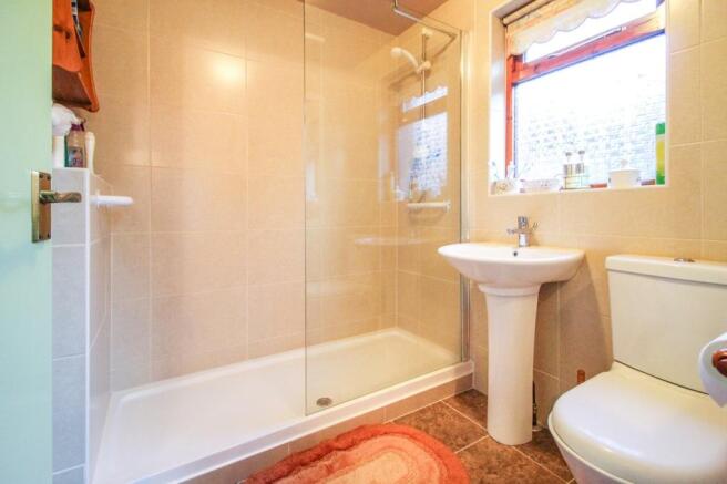 Ground floor shower 