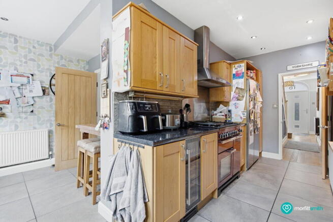 4 bed Semi-Detached for sale Image 8