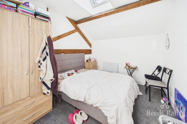 9 bed Apartment for sale Image 4