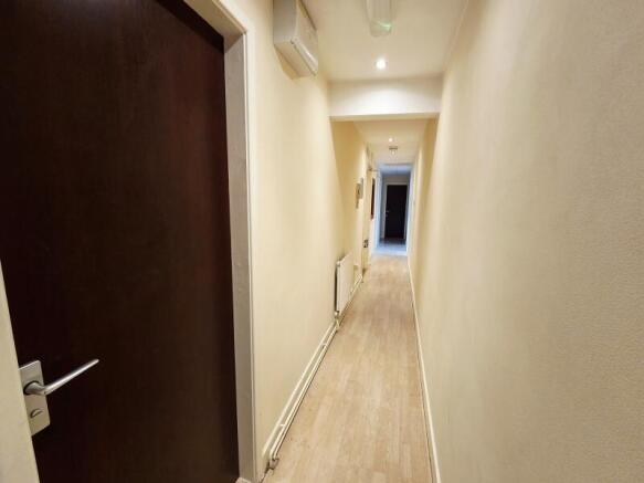 1 bed Flat Share to rent Image 6