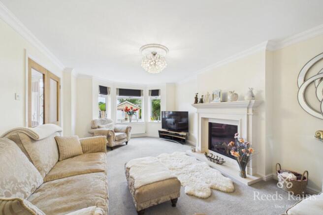 4 bed Detached for sale Image 8