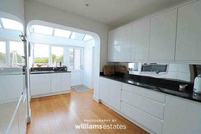 kitchen 01