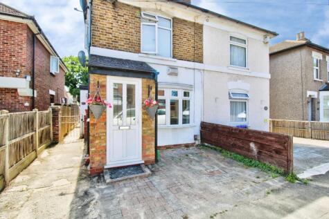 Hainault Road, Romford, RM5