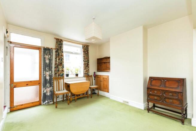 Lounge/Dining Room