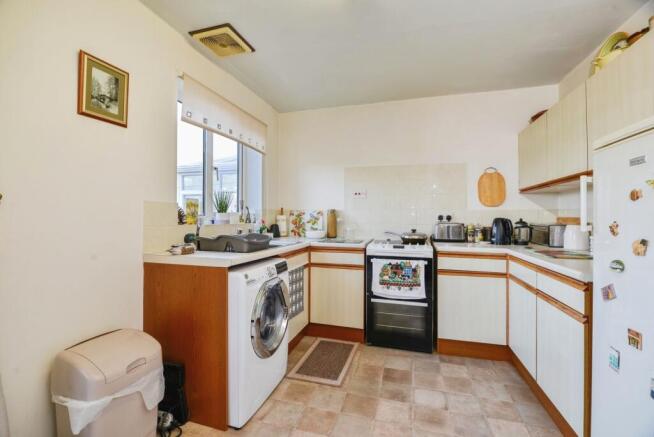 3 bed Semi-Detached for sale Image 7