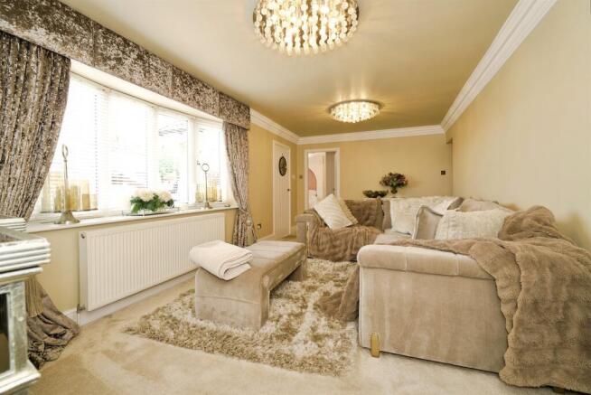 3 bed Detached Bungalow for sale Image 3