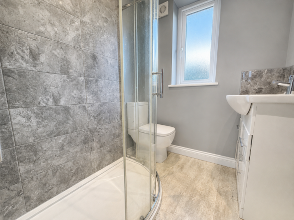 4 bed Semi-Detached for sale Image 10