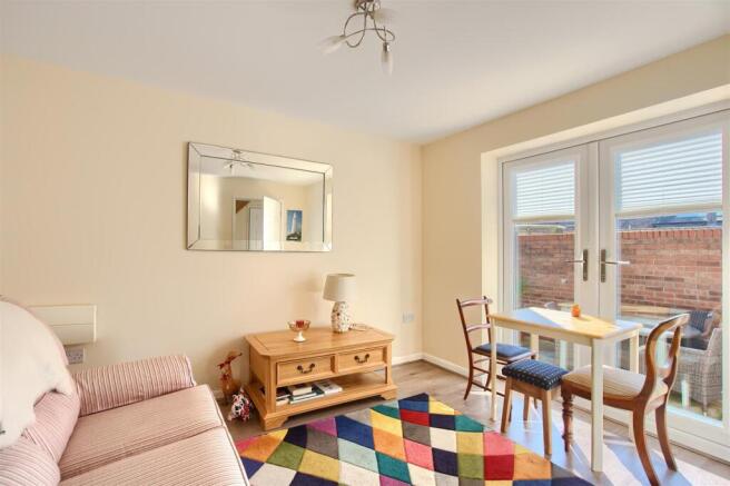 2 bed Semi-Detached for sale Image 6