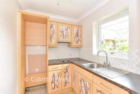 Fontwell Avenue, Chichester, West Sussex