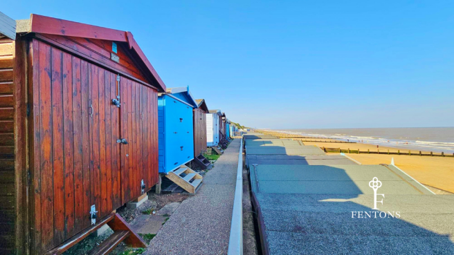 Studio house on Low Wall, Frinton-on-Sea, £25,000