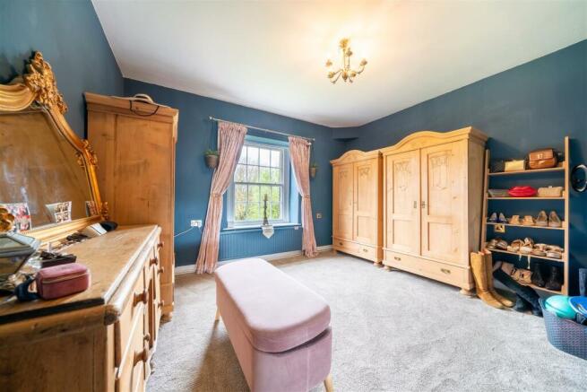 Bedroom 4.jpg
