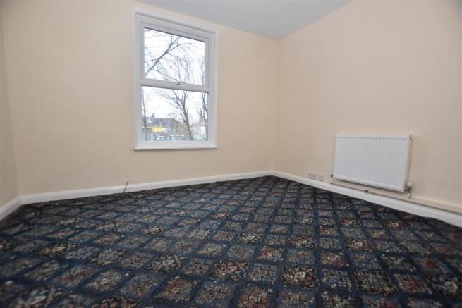 1 bed Apartment to rent Image 4