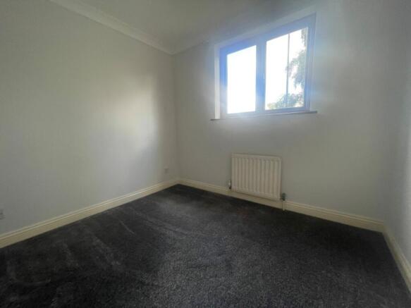 2 bed Flat to rent Image 5