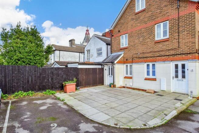 External Lifestyle Photograph