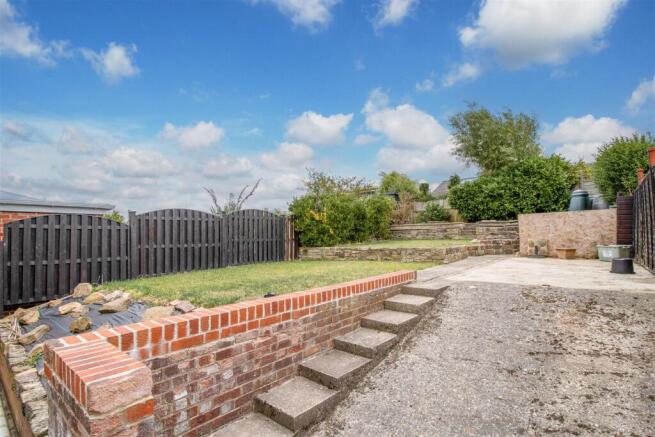 2 bed Semi-Detached Bungalow for sale Image 9
