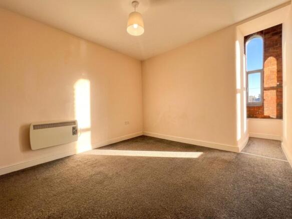 2 bed Apartment for sale Image 9