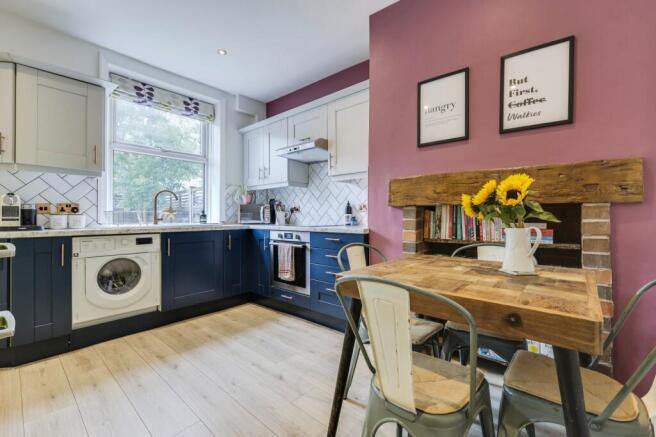 2 bed Terraced for sale Image 4