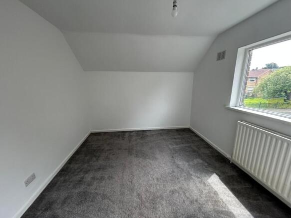 3 bed Semi-Detached to rent Image 8