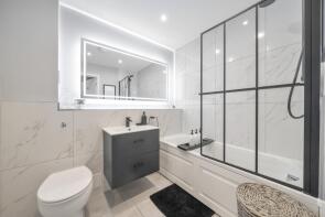 Flat 6, 13 Birchwood House, Defiant Close, Folkestone CT18 7SU