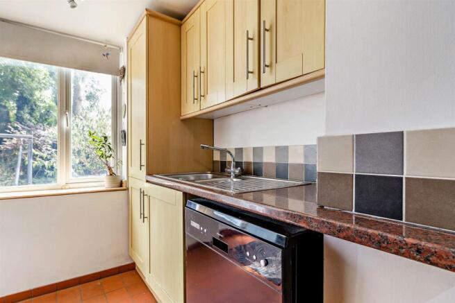 3 bed Semi-Detached for sale Image 5