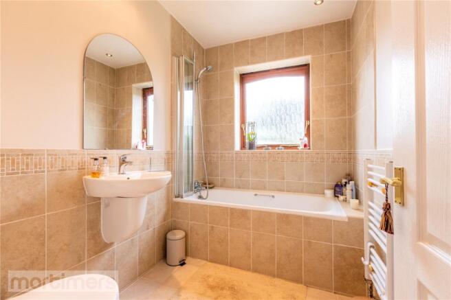 En-Suite Bathroom