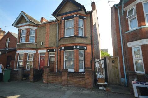 Reginald Street, Luton, Bedfordshire, LU2