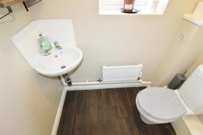 4 bed Detached for sale Image 6