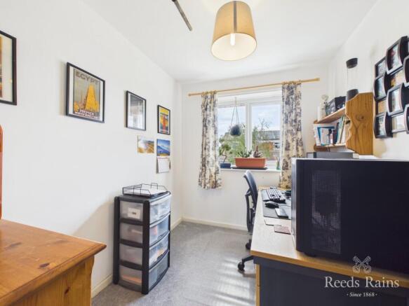 3 bed Semi-Detached for sale Image 9