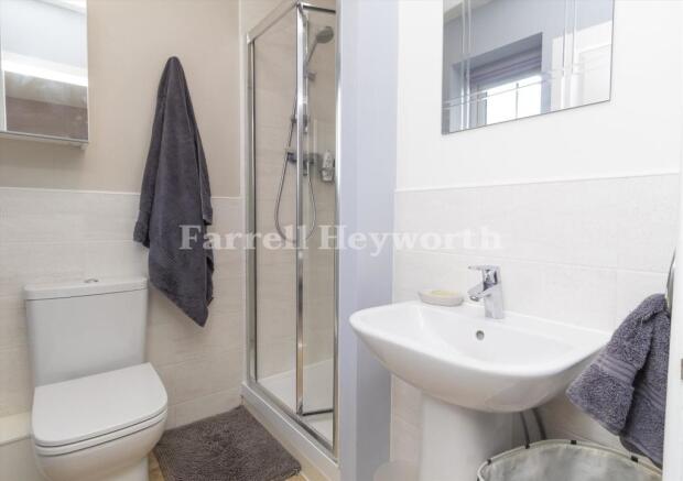Bedroom 1 en suite