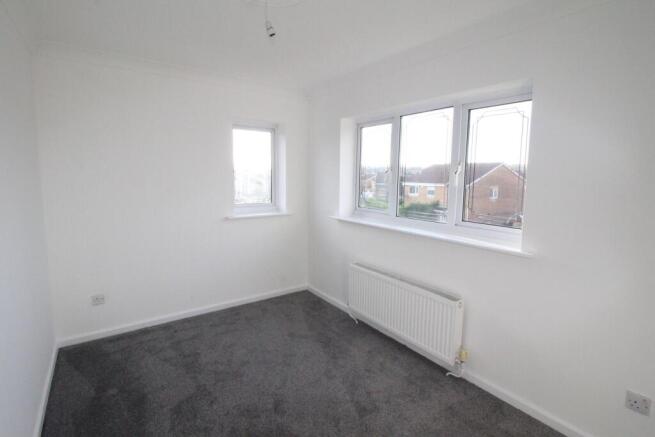 2 bed Semi-Detached to rent Image 12