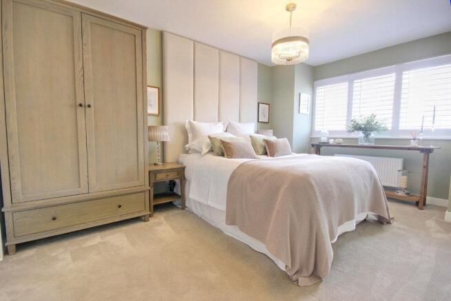 4 bed Detached for sale Image 9