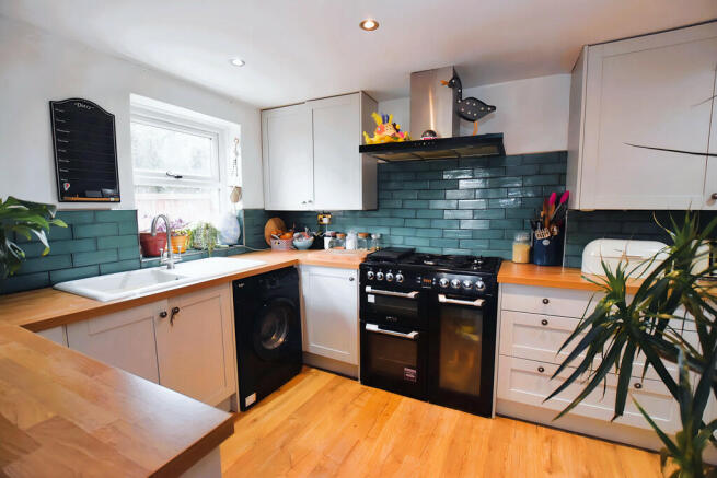 Kitchen 1-1