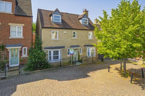 Ironstone Close, Swindon, SN25