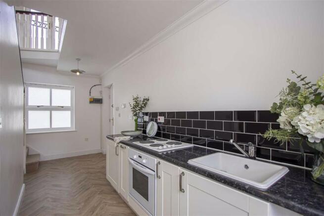 KITCHEN BREAKFAST ROOM