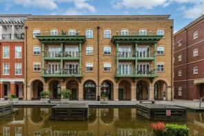 75, Vista Heights, Waterside, Dickens Heath, Solihull B90 1UE