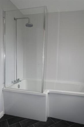 3 bed Terraced to rent Image 7