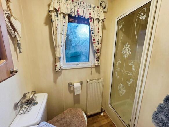 2 bed Park Home for sale Image 8